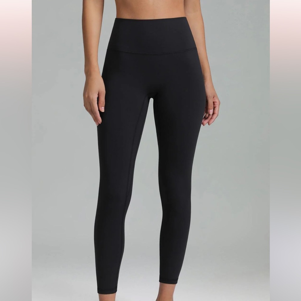 EUC ColorfulKoala Dreamlux High Waisted No Front Seam 25" 7/8 Workout Leggings